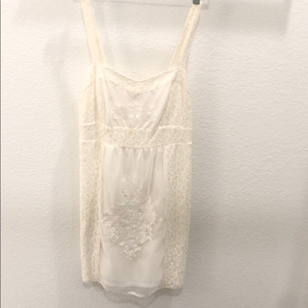 White lace dress